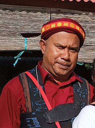 Bapak Dionisius Wara