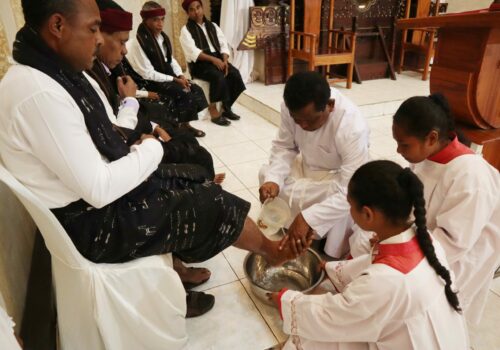 Kamis Putih 5 Kamis Putih 5