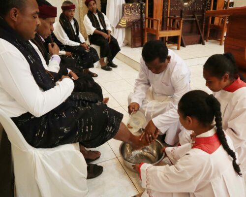 Kamis Putih 5 Kamis Putih 5