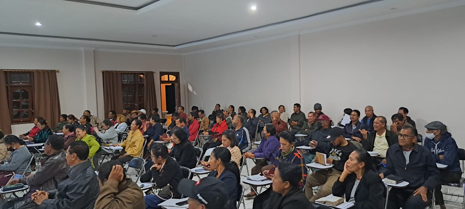 WhatsApp Image 2023-03-11 at 14.24.51 Peserta serius menyimak pemaparan RD. Ferry